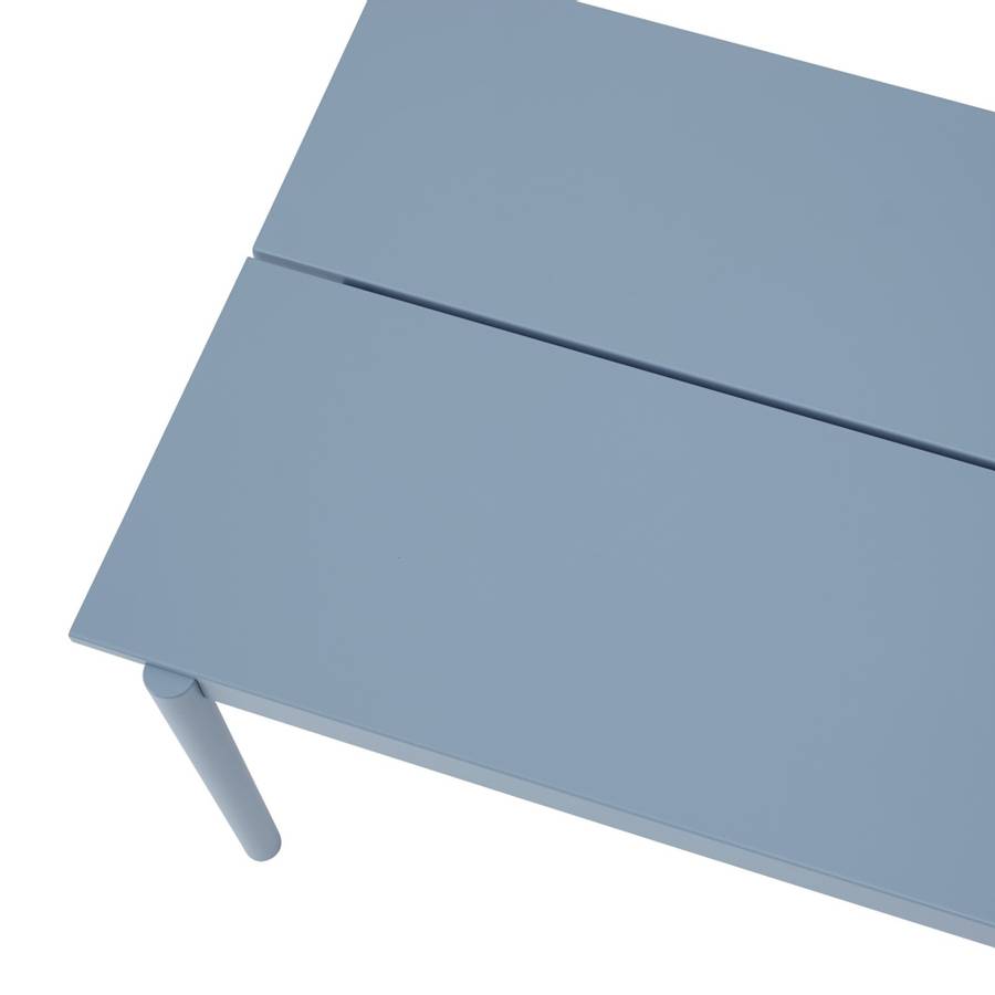 Muuto Linear Steel Table 140 cm Pale Blue,Bl Utebordbord