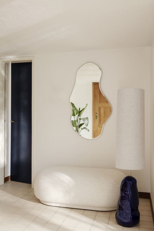 Ferm Living Pond mirror Dark Chrome, Large Krom speil
