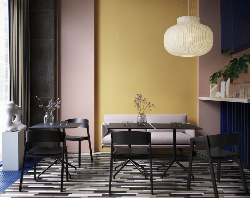 Muuto Cover Armchair Black, Svart spisestol
