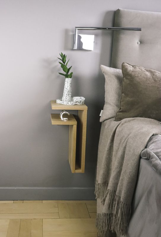 Maze F-Shelf Oak Veneer Left hylle i eikefiner, nattbord