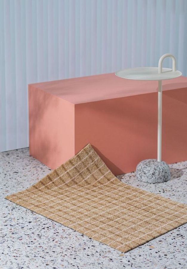 HEYMAT 60 x 85 Grid Chocolate Strawberry Door Mat Dørmatte teppe