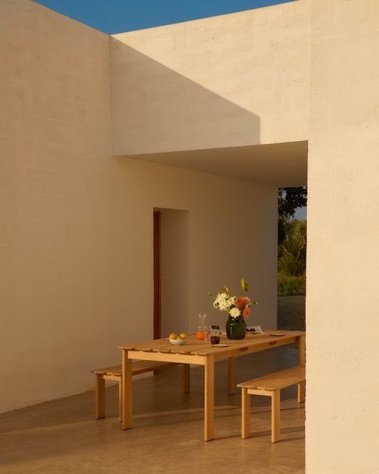 Hovedbilde Muuto Assemble Table Teak 220 ...