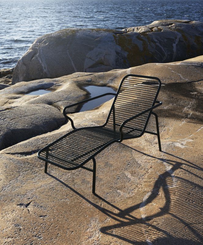 Normann Copenhagen Vig Chaise Lounge Black, Svart Solseng
