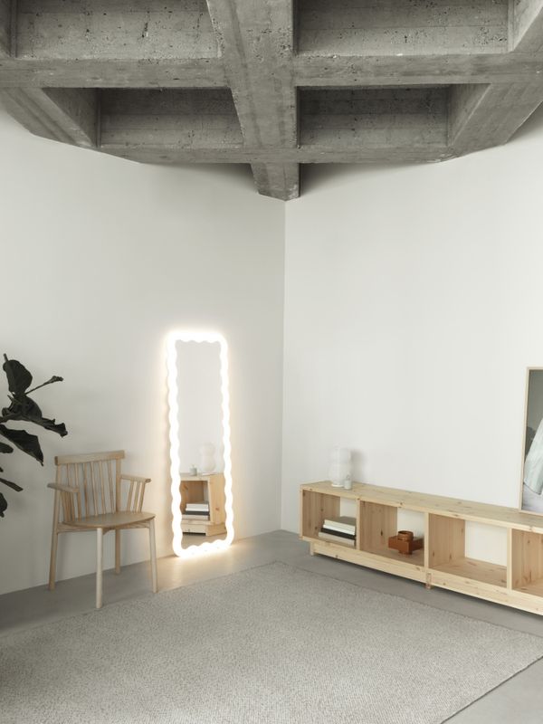 Normann Copenhagen Fyr Bookcase Pine Medium furu bokhylle