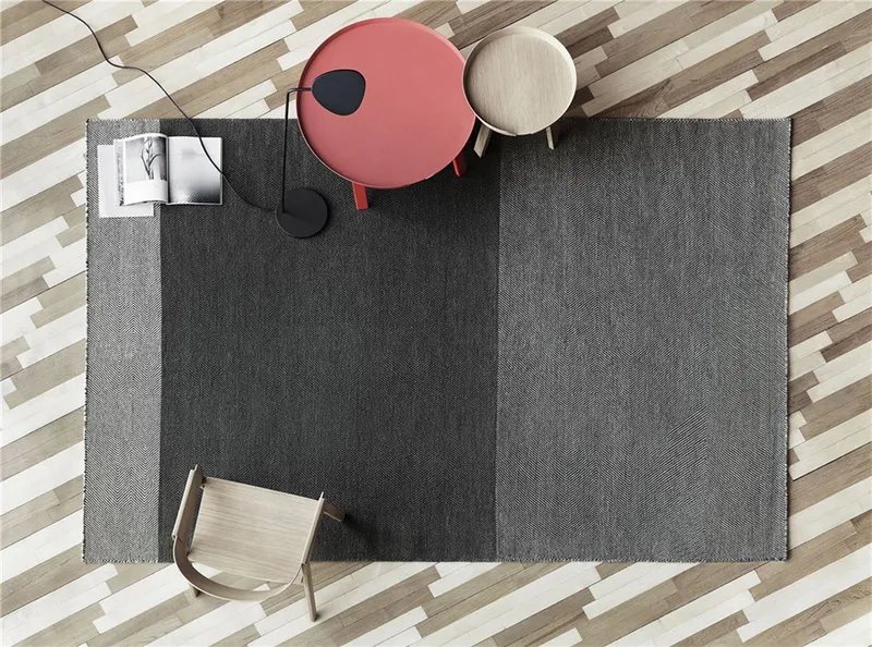 Muuto Varjo Rug 170 x 240 Dark Grey Grå teppe
