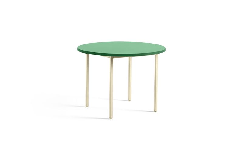 Hay Spisegruppe Two-Colour Table Ivory powder coated steel frame Ø105 x H74 Green Mint + 4 Pack Chair 10 Oiled solid oak Palm Green